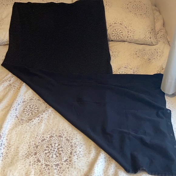 Lululemon reversible infinity scarf. Black & grey. - Picture 7 of 8